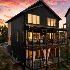 Ultimate Luxury 5 BR Cabin with indoor Pool, Hot Tub