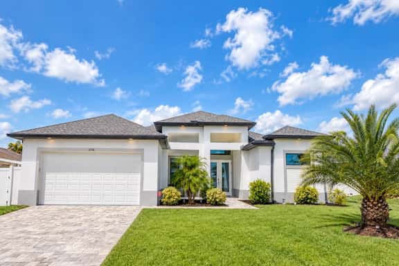 A Modern Vacation Home - Welcome to Pineapple Cove - Image 1