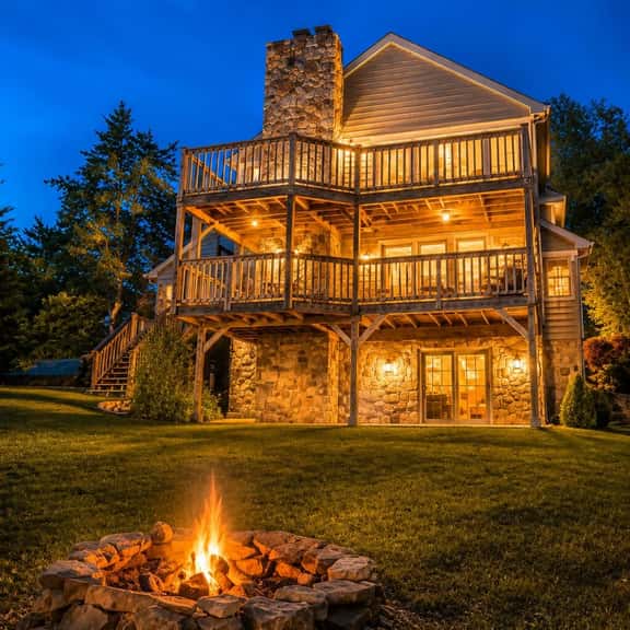 THE Luxe Knoxville Lake House Hot Tub, 4BR, Dock - Image 1