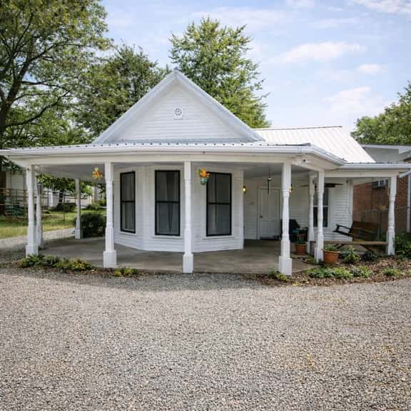Charming Historic House 1 Mile from Norris Lake - Image 1