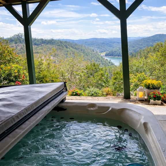 Family Cabin with Hot Tub & Scenic Lake Views - Image 1