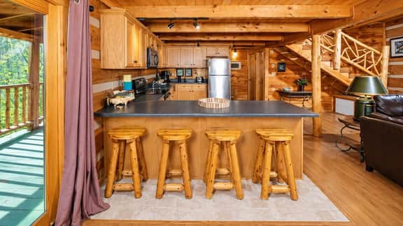 Beautiful Log Cabin 3BR, Loft, Games, Hot Tub - Image 5