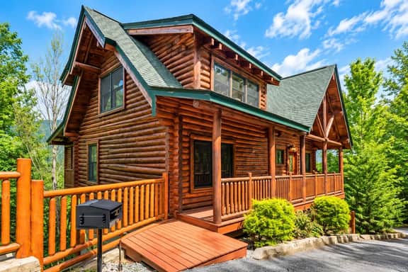 Perfect Mtn View Lodge Hot Tub, 5BR Sleeps 18! - Image 3